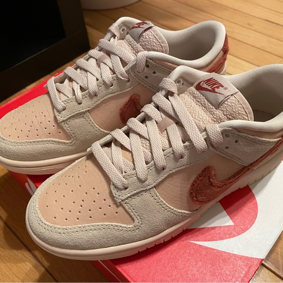 Nike Dunk Low Terry Swoosh W8 - Picture 2 of 8